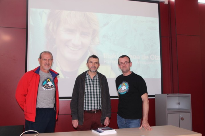 thumbnail_Pablo Ochoa de Olza junto a Julio de Iñigo y Ángel marco