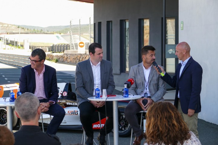 PRESENTACION LA VUELTA 17-35